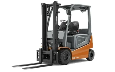 Toyota Traigo 80V 4 Ruedas Compacta 2 Toneladas